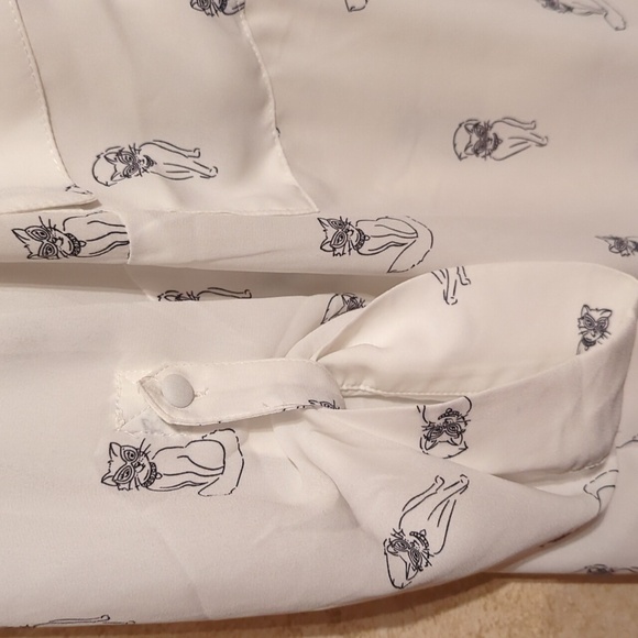 Torrid NWT 00/10 M/L Cat Sheer Top - Picture 2 of 6